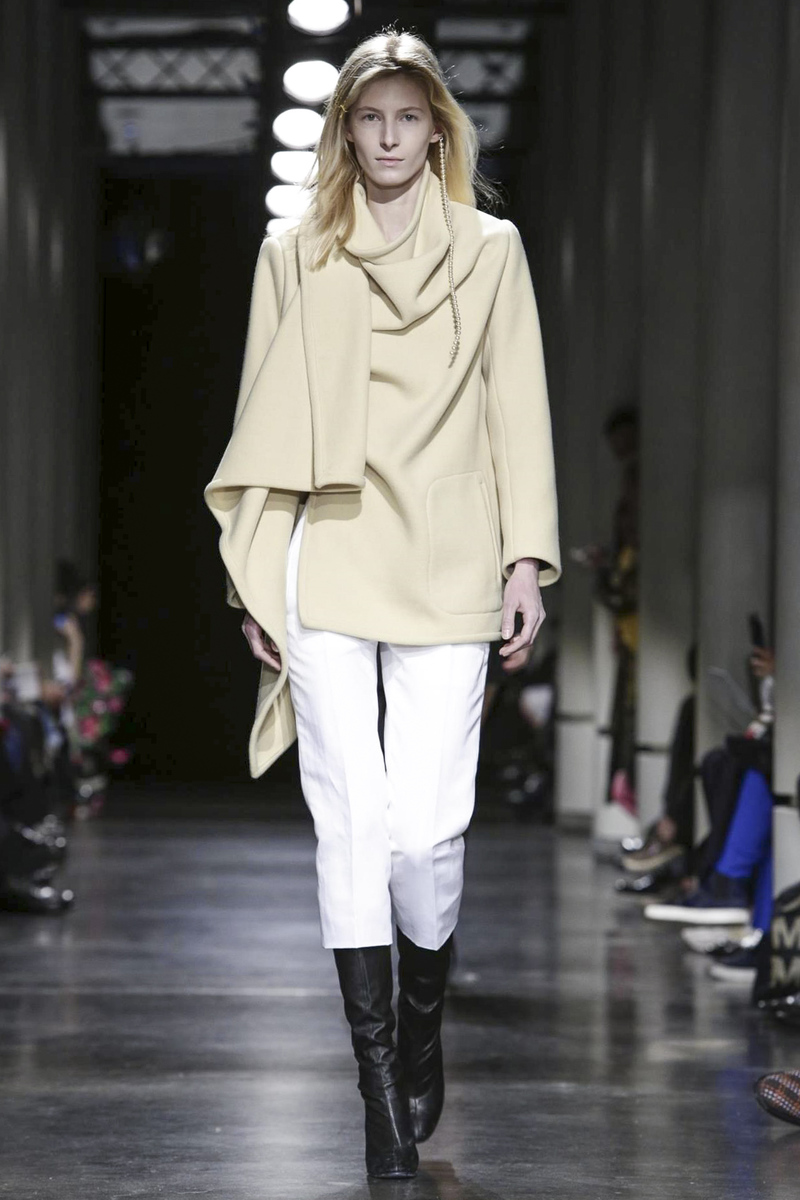 Lutz Huelle RTW Fall Winter 2015 Paris