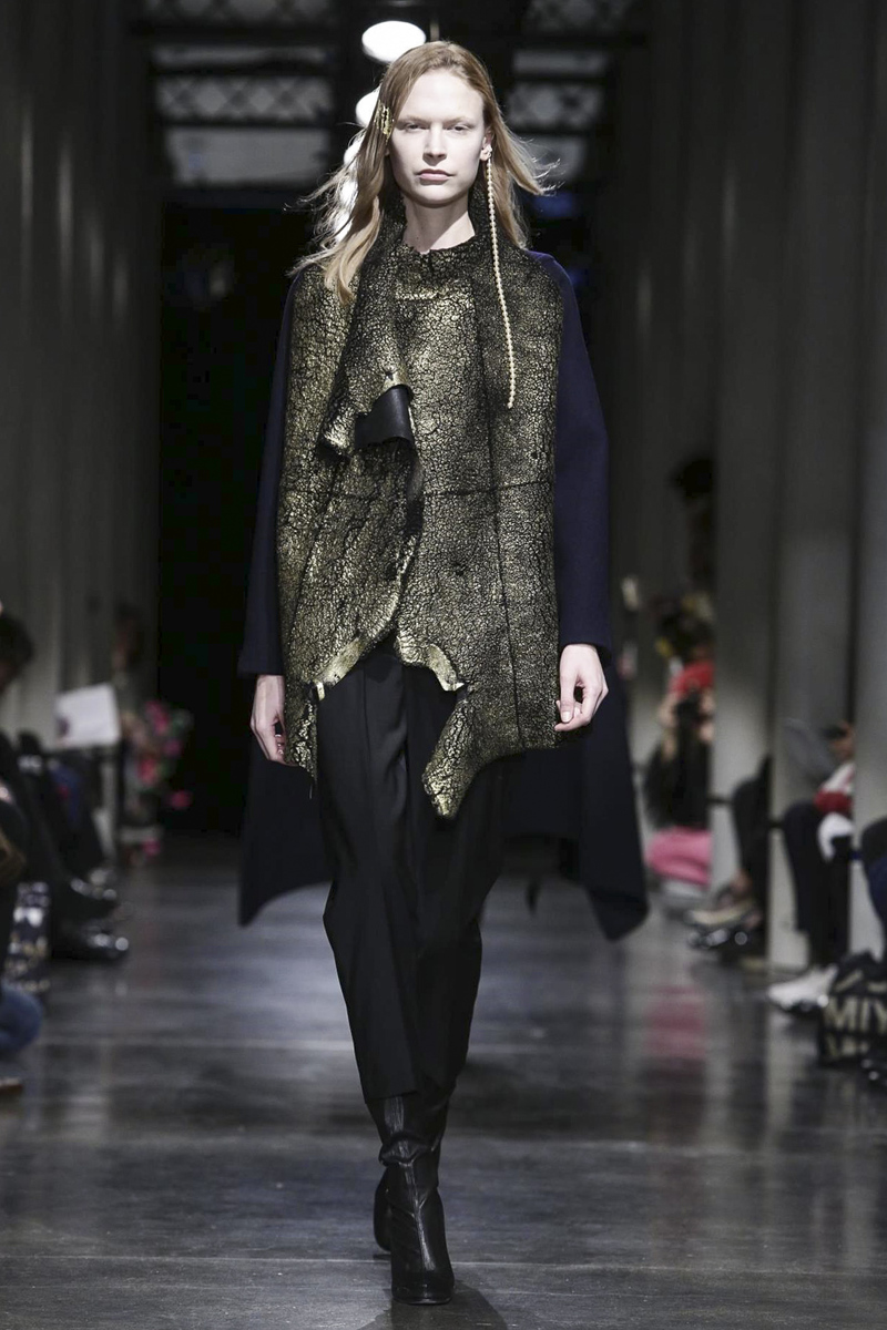 Lutz Huelle RTW Fall Winter 2015 Paris