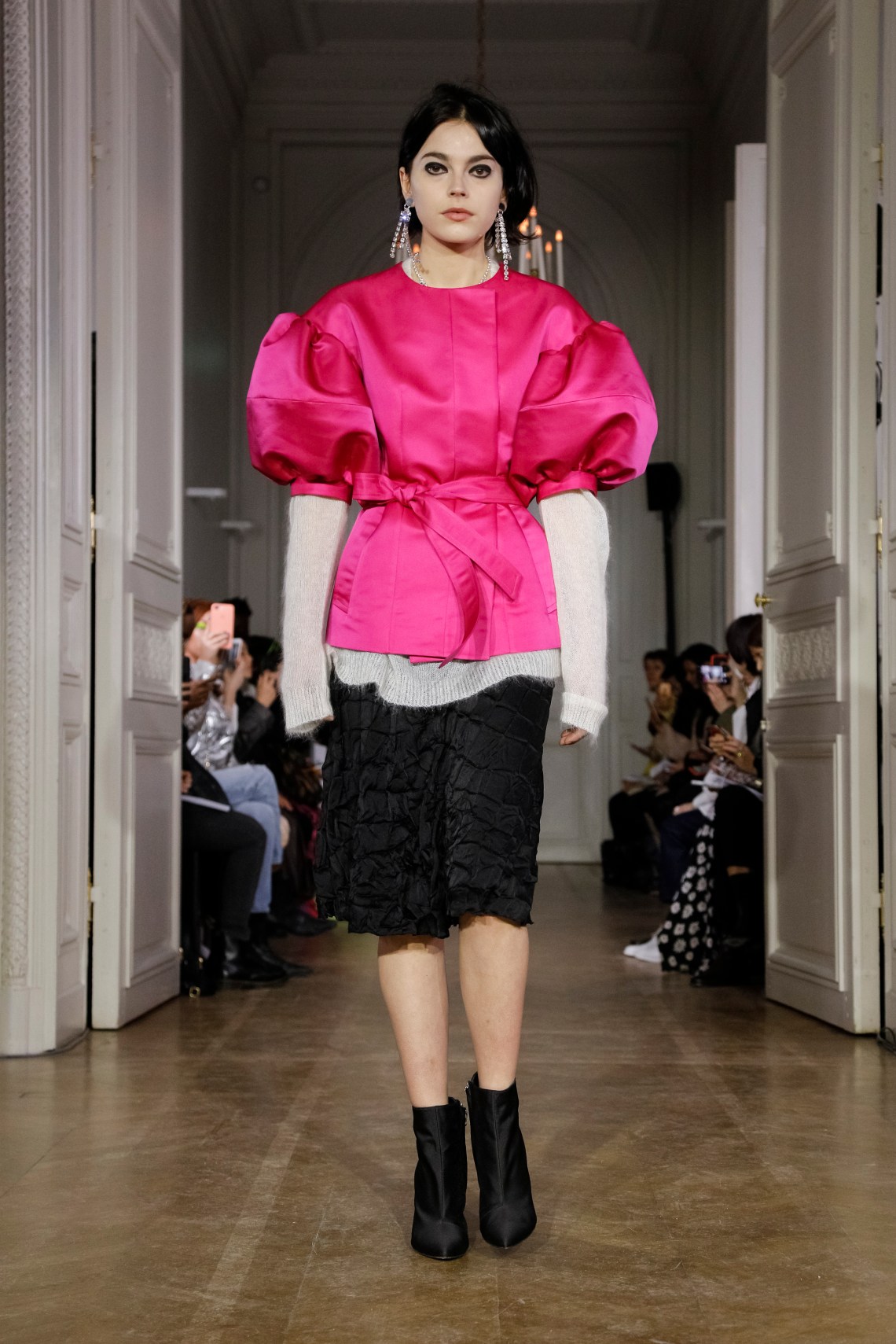 Lutz_Huelle_FW19_Look_02.jpg