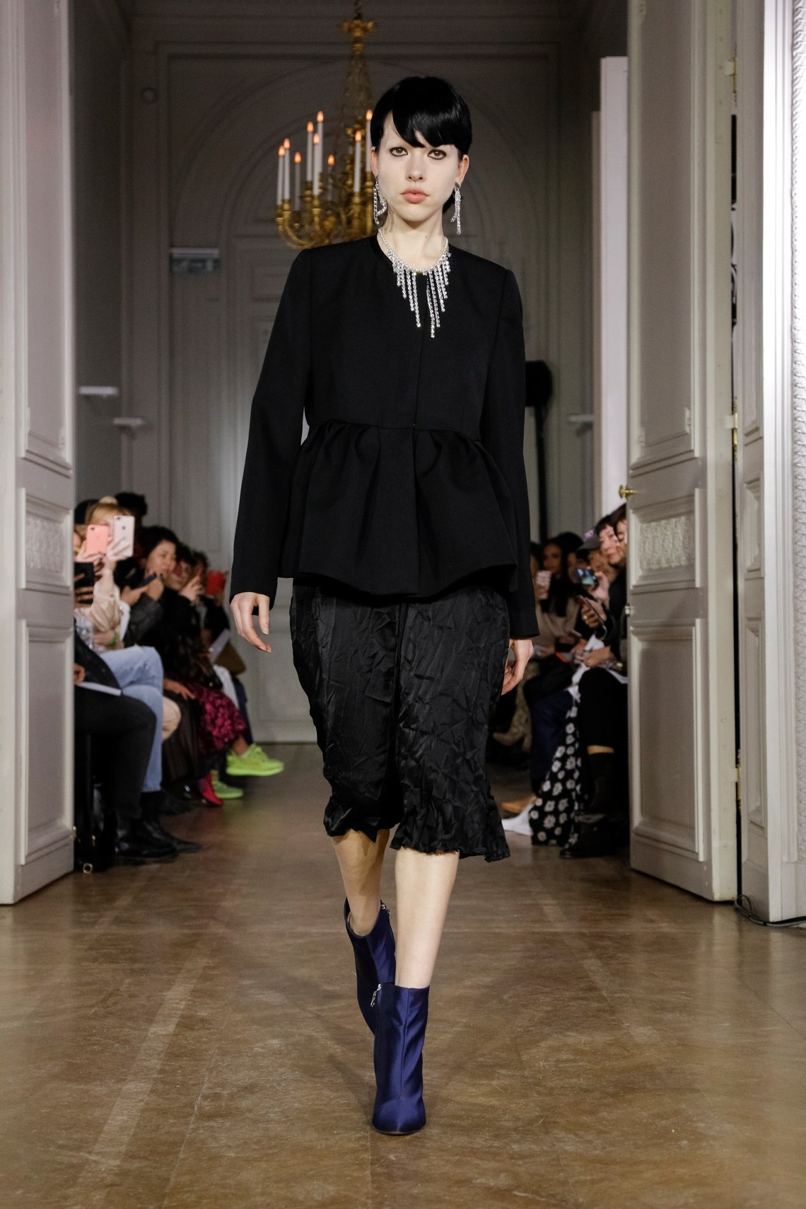 Lutz_Huelle_FW19_Look_03.jpg